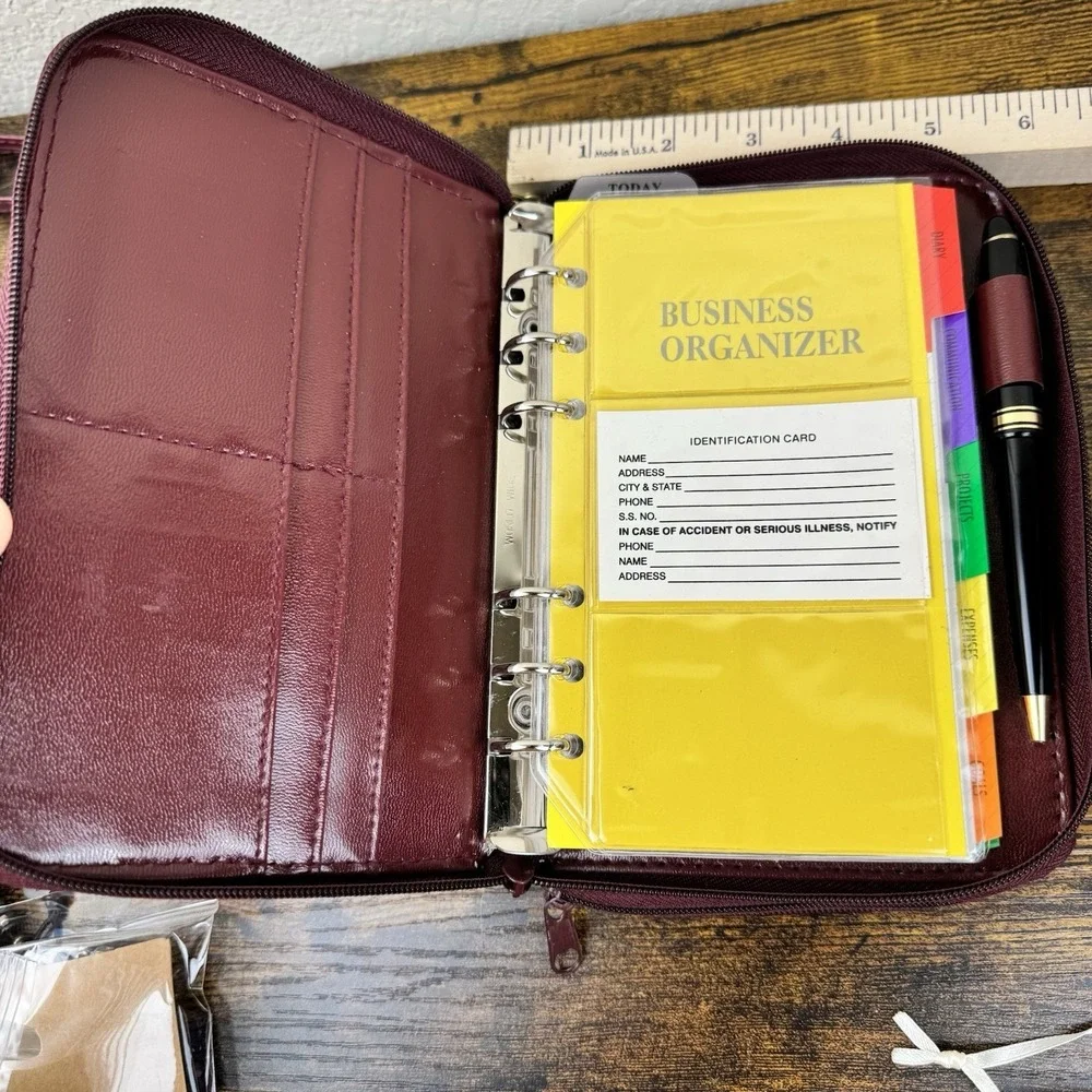 Williwear Business Planner Organizer Wallet Burgundy Zip Faux Leather‎ New